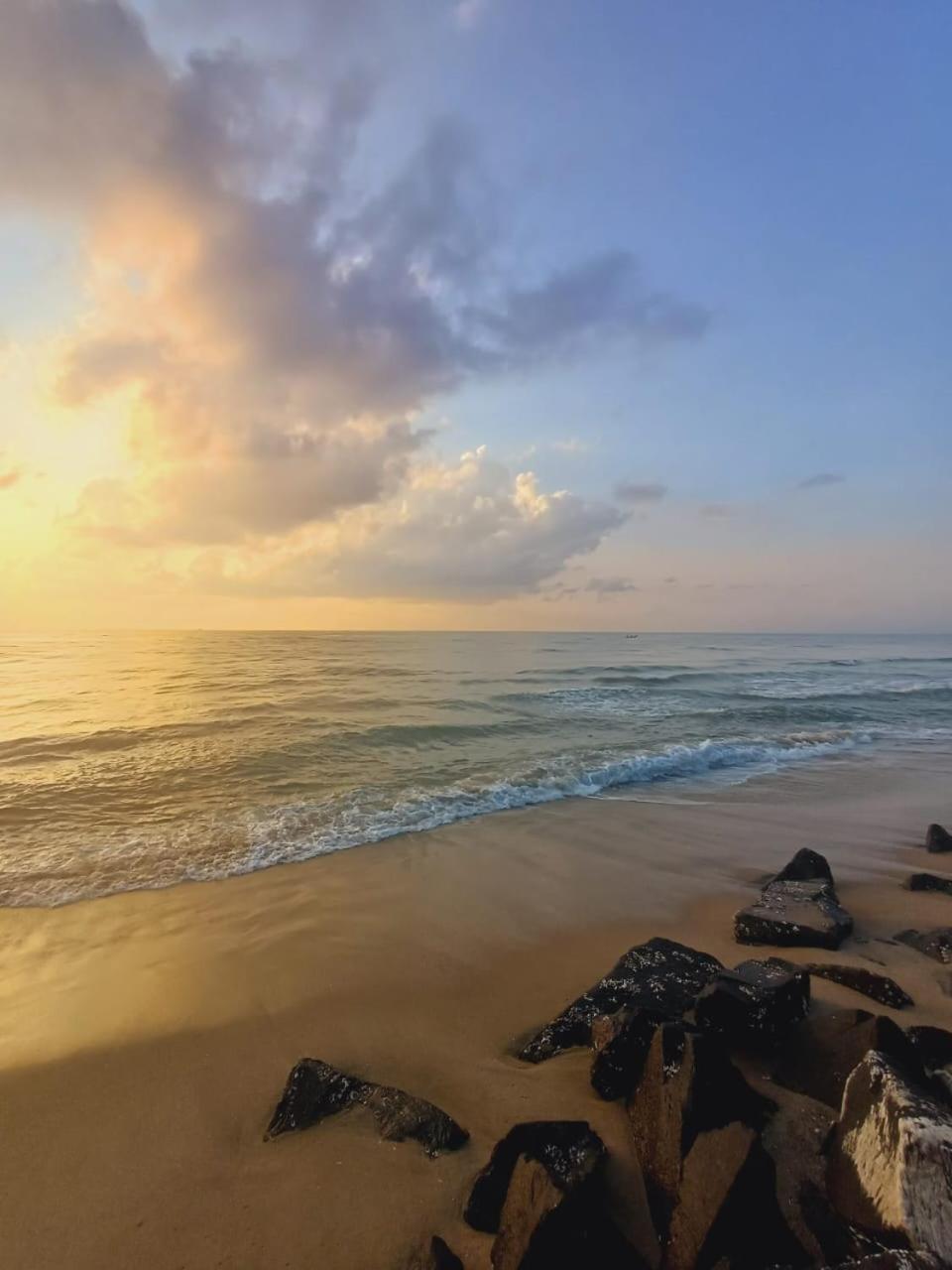 Dream Promenade Beach View ปอนดิเชอรี ภายนอก รูปภาพ
